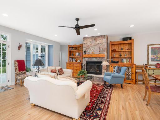 732 Old Beach Lane, Waconia, MN 55387