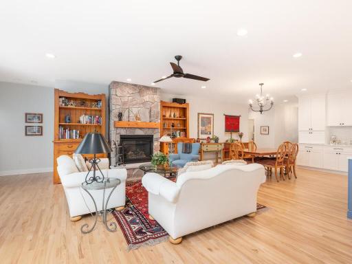 732 Old Beach Lane, Waconia, MN 55387