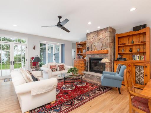 732 Old Beach Lane, Waconia, MN 55387