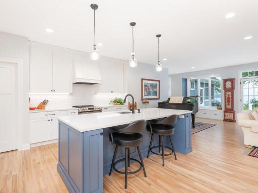 732 Old Beach Lane, Waconia, MN 55387