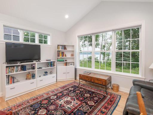 732 Old Beach Lane, Waconia, MN 55387