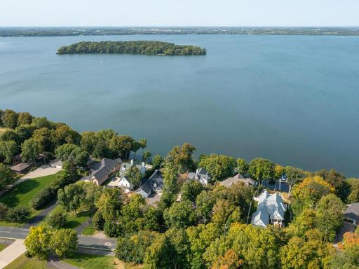 732 Old Beach Lane, Waconia, MN 55387