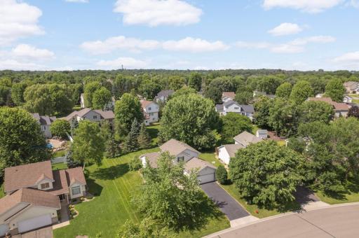 8298 Ashford Road E, Woodbury, MN 55125