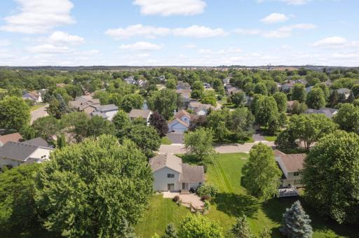 8298 Ashford Road E, Woodbury, MN 55125