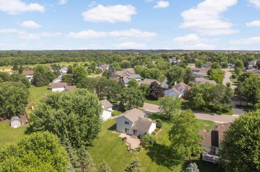 8298 Ashford Road E, Woodbury, MN 55125