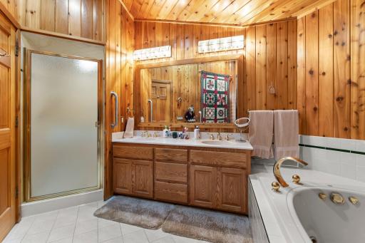 45-web-or-mls-4445 Enchanted Point-200.jpg