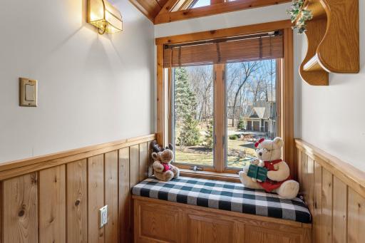 64-web-or-mls-4445 Enchanted Point-141.jpg