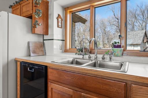 36-web-or-mls-4445 Enchanted Point-295.jpg