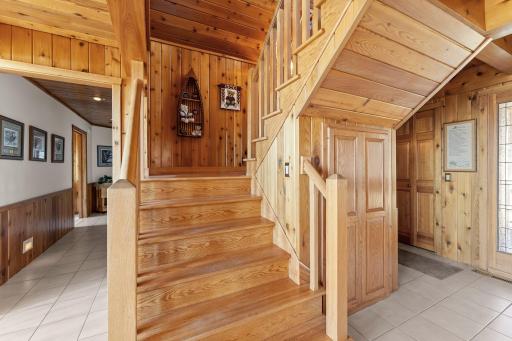 53-web-or-mls-4445 Enchanted Point-166.jpg
