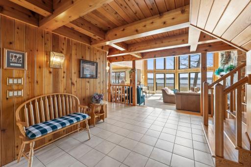 18-web-or-mls-4445 Enchanted Point-114.jpg