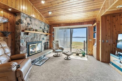 50-web-or-mls-4445 Enchanted Point-218.jpg