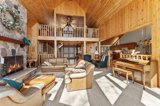 25-web-or-mls-4445 Enchanted Point-250.jpg