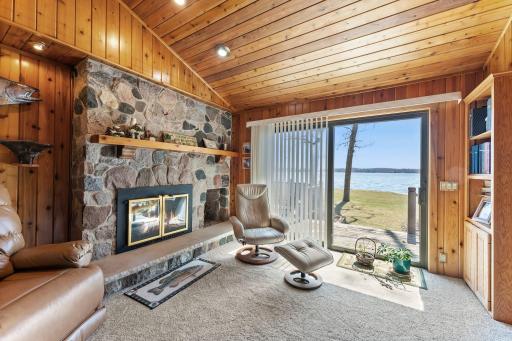 51-web-or-mls-4445 Enchanted Point-222.jpg