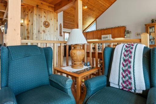 26-web-or-mls-4445 Enchanted Point-256.jpg