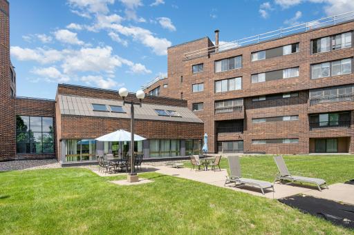 2265 Youngman Avenue, 402E, Saint Paul, MN 55116