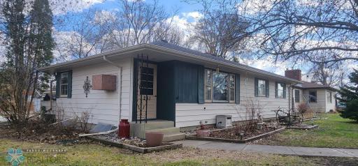 251 5th Avenue N, Casselton, ND 58012