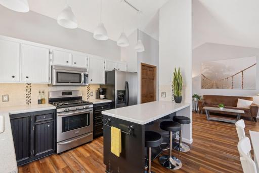 A spacious layout ensures easy meal preparation. Whether youâre cooking for a crowd or enjoying a quiet morning coffee, this kitchen offers both convenience and charm.