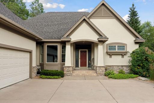 6 Pearson Place, Saint Paul, MN 55127