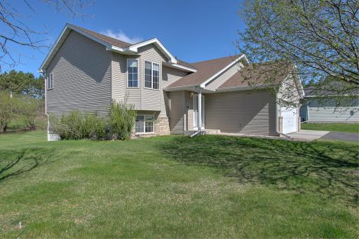 3435 Kenwood Place, Cambridge, MN 55008
