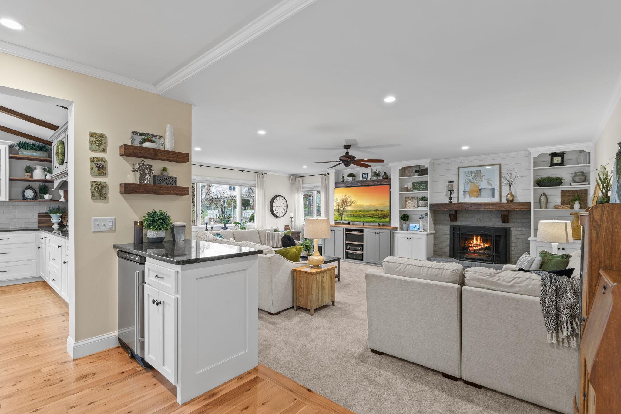 Vivid Spaces_9125 Kingsview Ln N_17.JPG