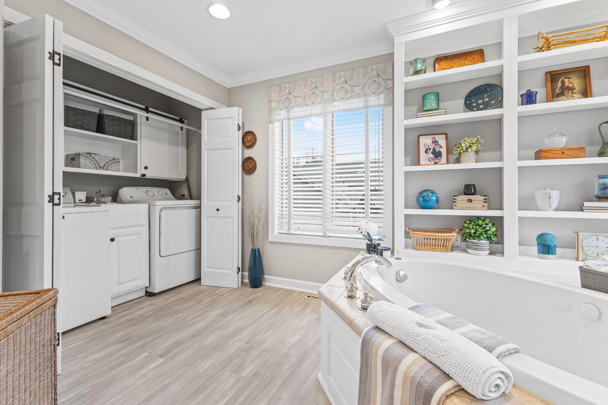 Vivid Spaces_9125 Kingsview Ln N_33.JPG