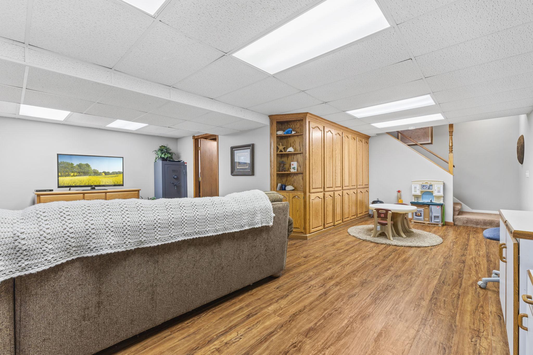 Vivid Spaces_9125 Kingsview Ln N_38.JPG