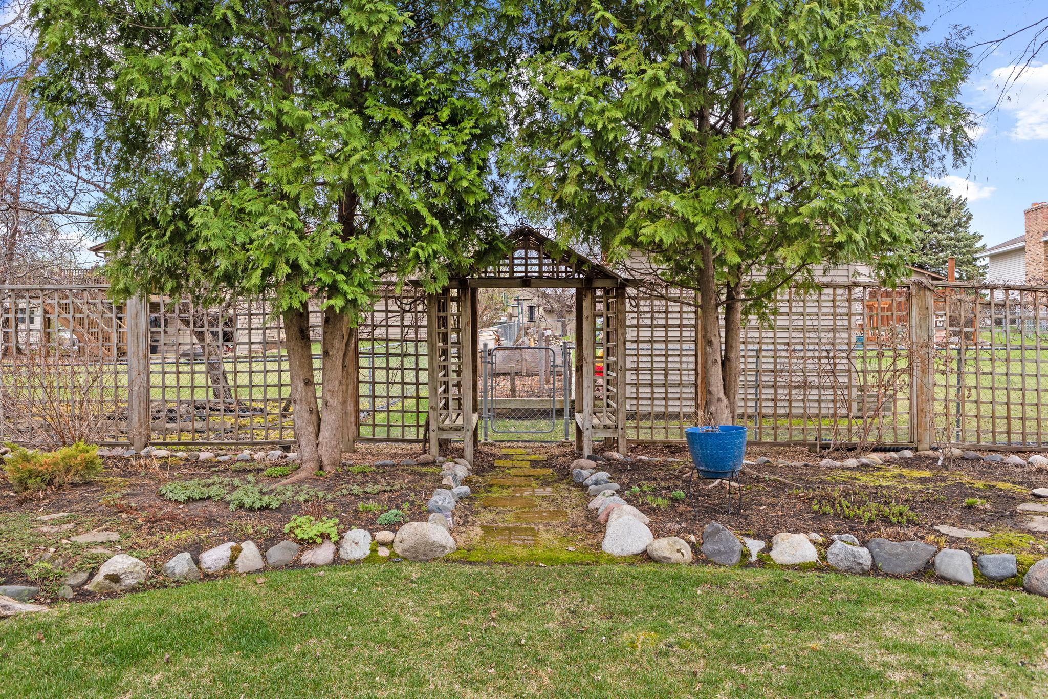 Vivid Spaces_9125 Kingsview Ln N_44.JPG