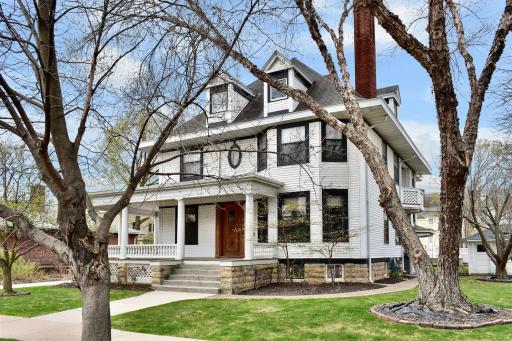 265 W Broadway Street, Winona, MN 55987