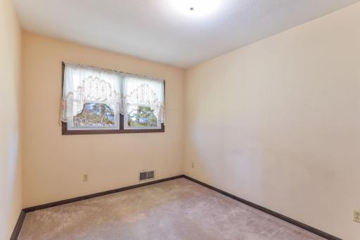 2241 County Road 39 NW, Maple Lake, MN 55358