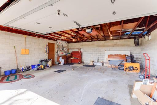 2241 County Road 39 NW, Maple Lake, MN 55358