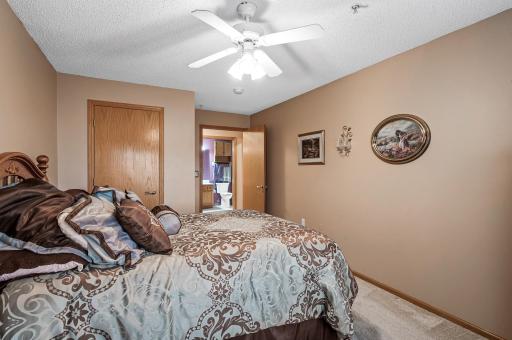 2231 Penn Place, 122, Saint Paul, MN 55109