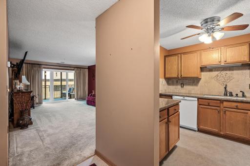 2231 Penn Place, 122, Saint Paul, MN 55109
