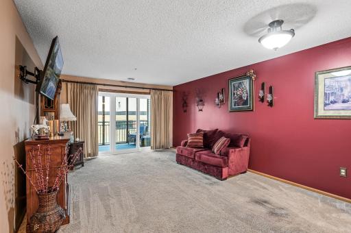 2231 Penn Place, 122, Saint Paul, MN 55109