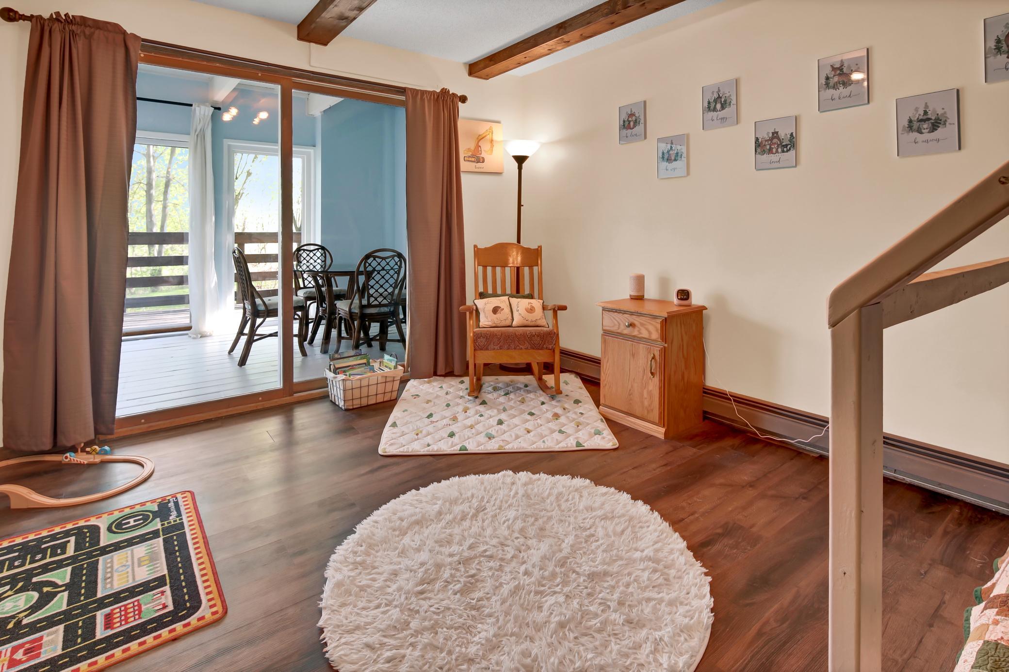 All bedrooms with sunroom views!