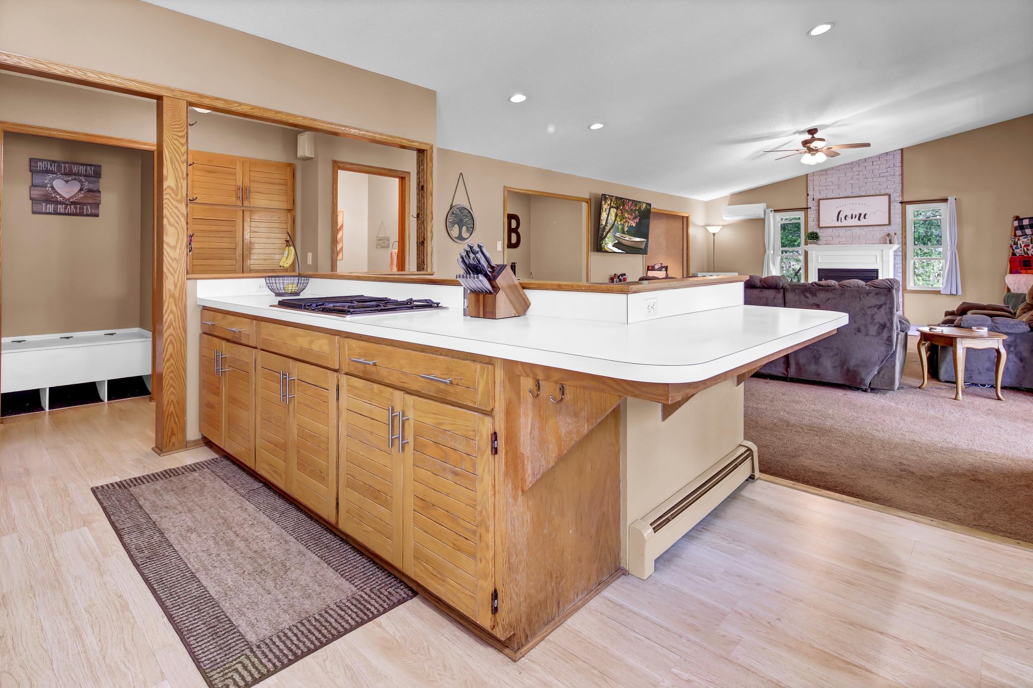 Expansive kitchen island