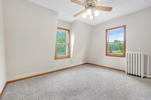 129 W 33rd Street, Minneapolis, MN 55408