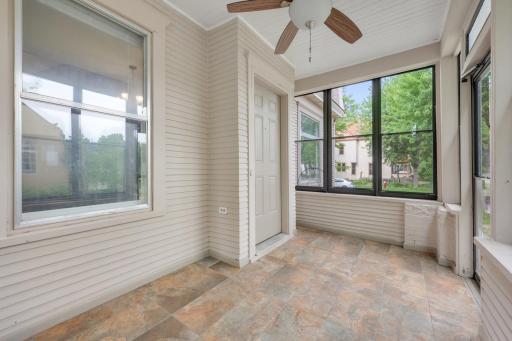 129 W 33rd Street, Minneapolis, MN 55408