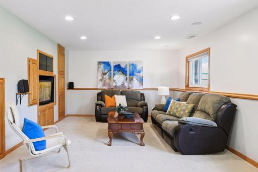 8930 Woodhall Crossing N, Brooklyn Park, MN 55443