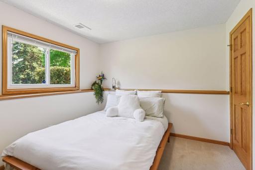 8930 Woodhall Crossing N, Brooklyn Park, MN 55443