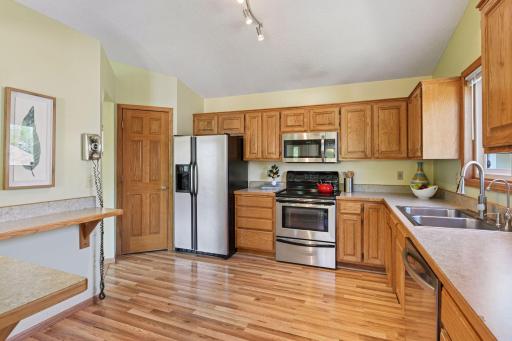 8930 Woodhall Crossing N, Brooklyn Park, MN 55443