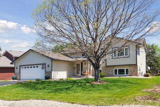 8930 Woodhall Crossing N, Brooklyn Park, MN 55443