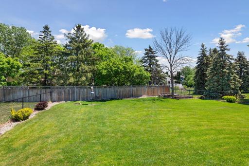 8930 Woodhall Crossing N, Brooklyn Park, MN 55443