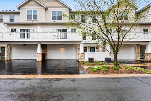 2712 New Century Place E, Saint Paul, MN 55119
