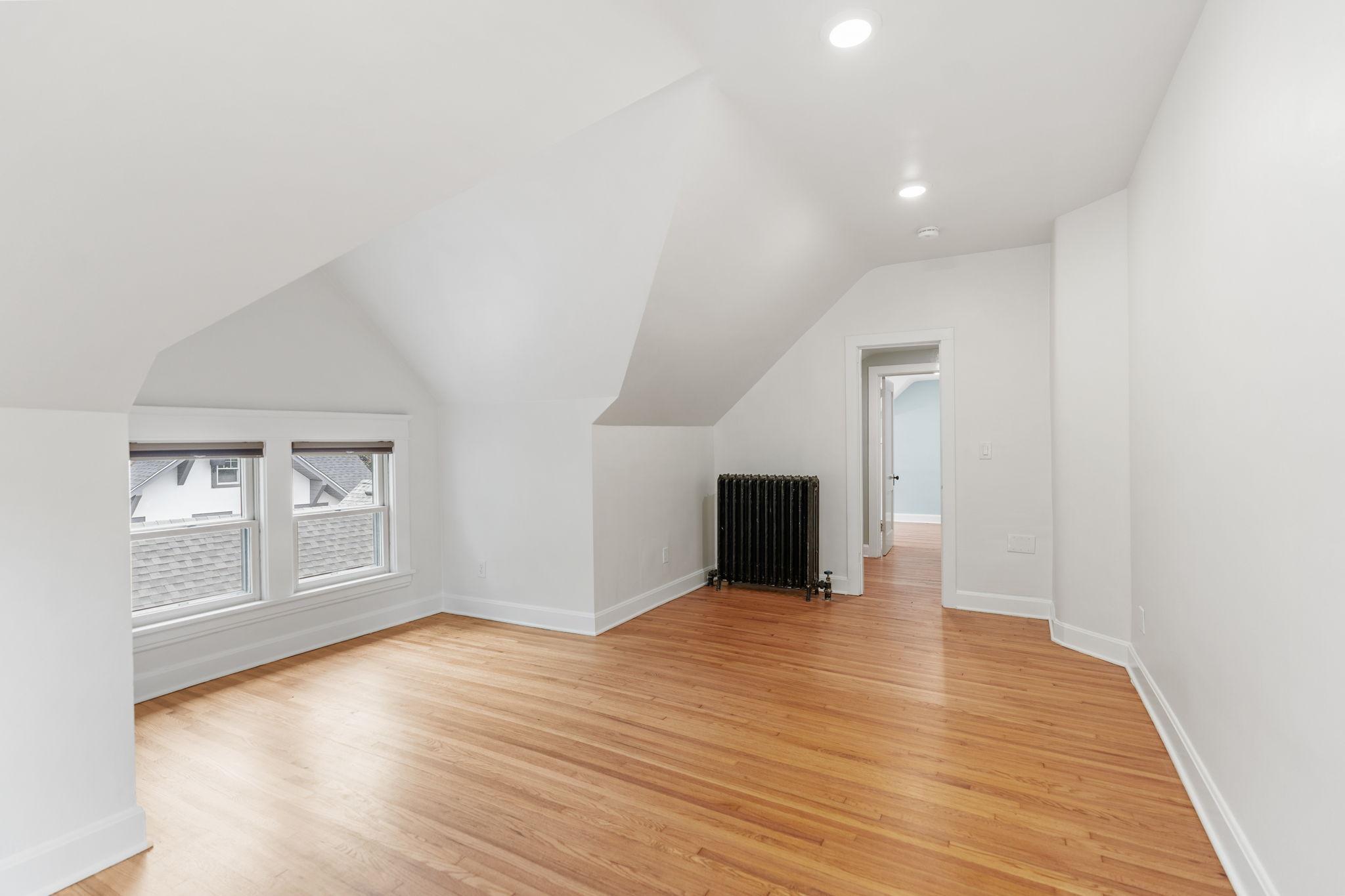 Bedroom 5 - 3F