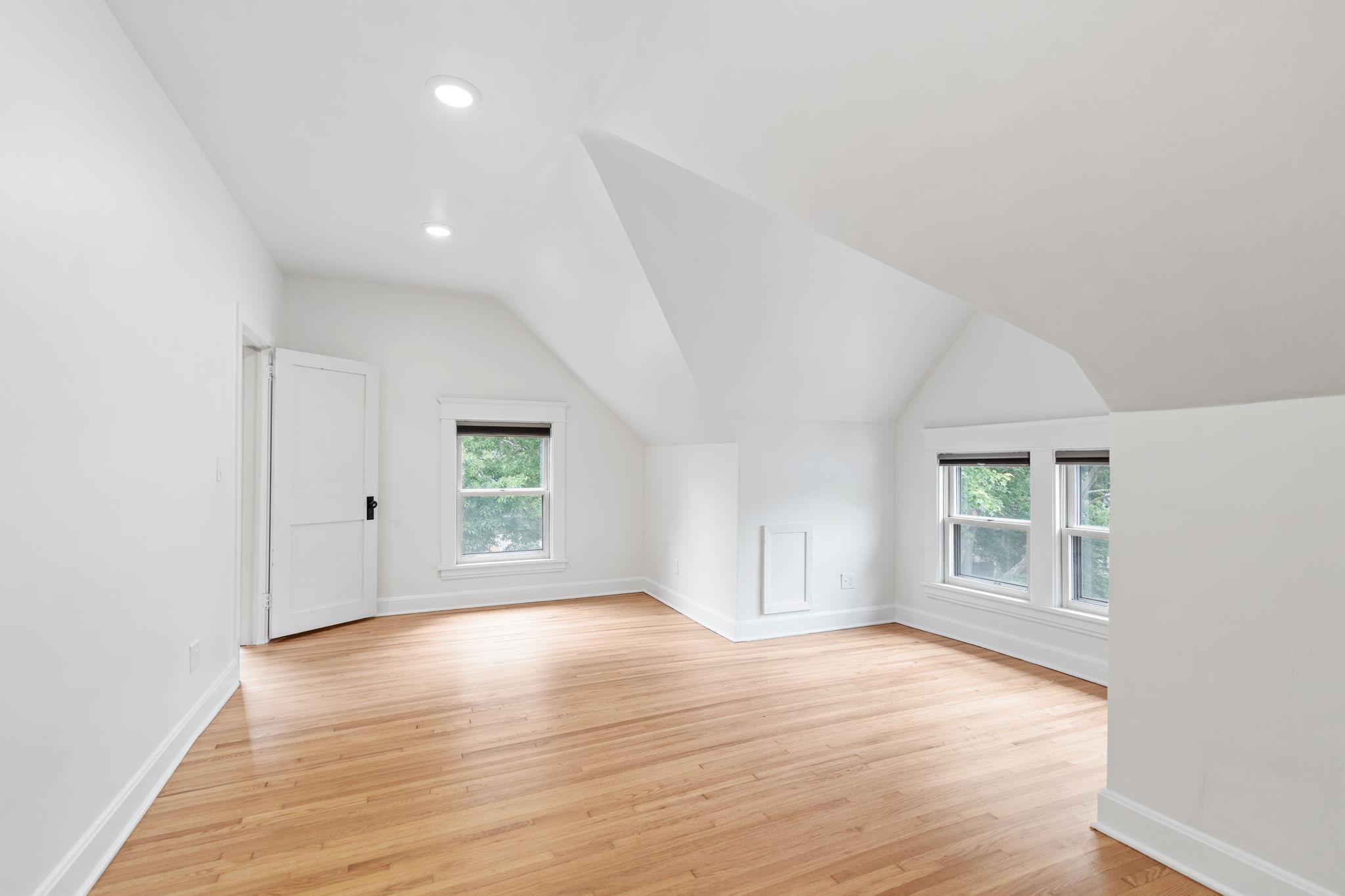 Bedroom 5 - 3F