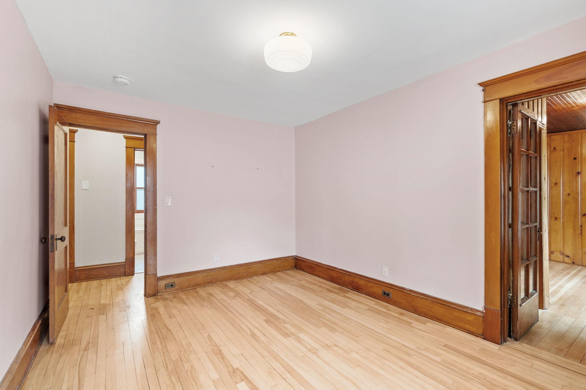 Bedroom 2 - 2F