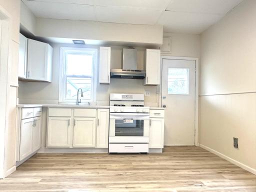 1000 Aurora Avenue, Saint Paul, MN 55104