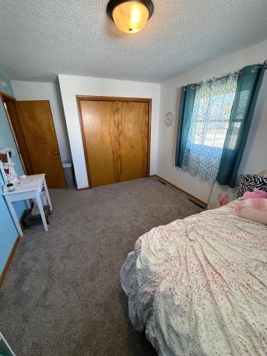 518 Merriam Avenue S, Thief River Falls, MN 56701