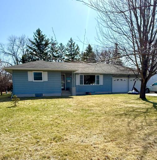 518 Merriam Avenue S, Thief River Falls, MN 56701
