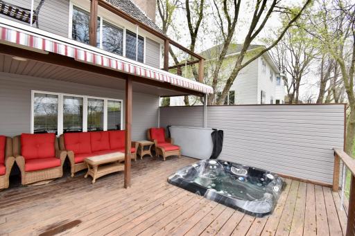 8041 Chesshire Lane N, Maple Grove, MN 55311